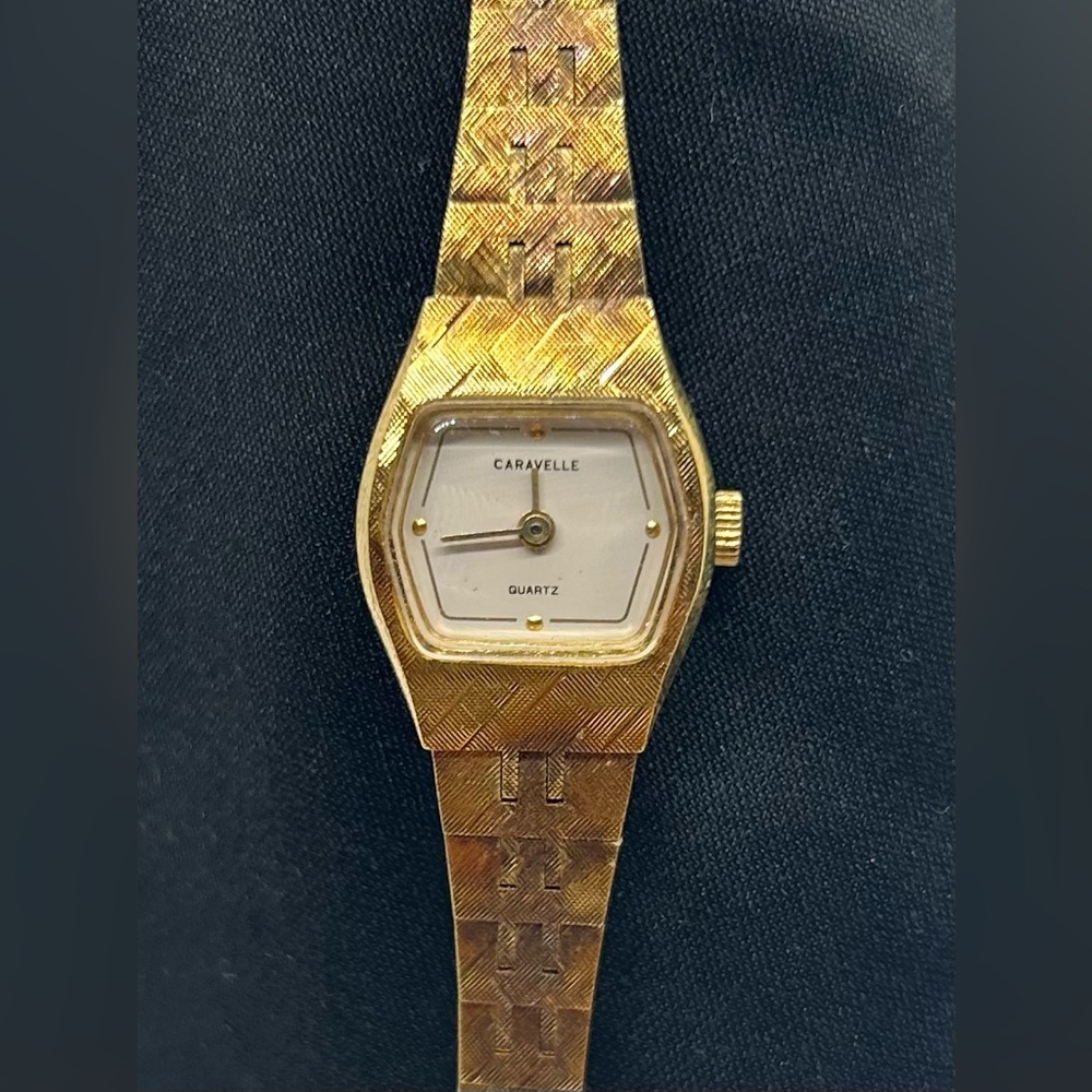 Caravelle Bulova Ladies Quartz Watch Gold Tone St. Steel Swiss Movement 6.5 Band